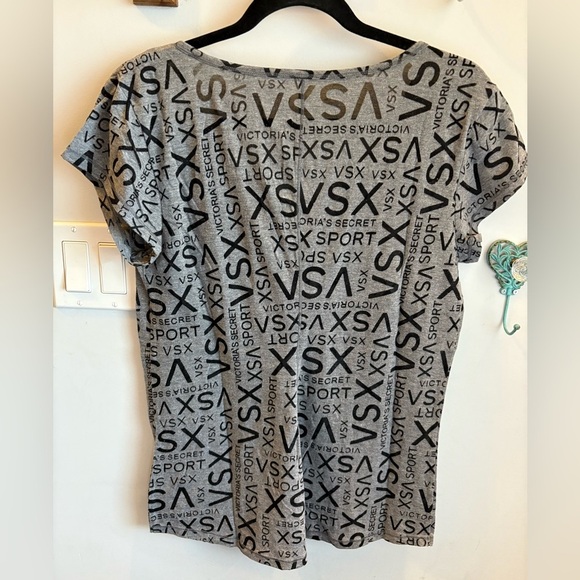 Victoria's Secret Gray Graphic Women's Top - Picture 3 of 3